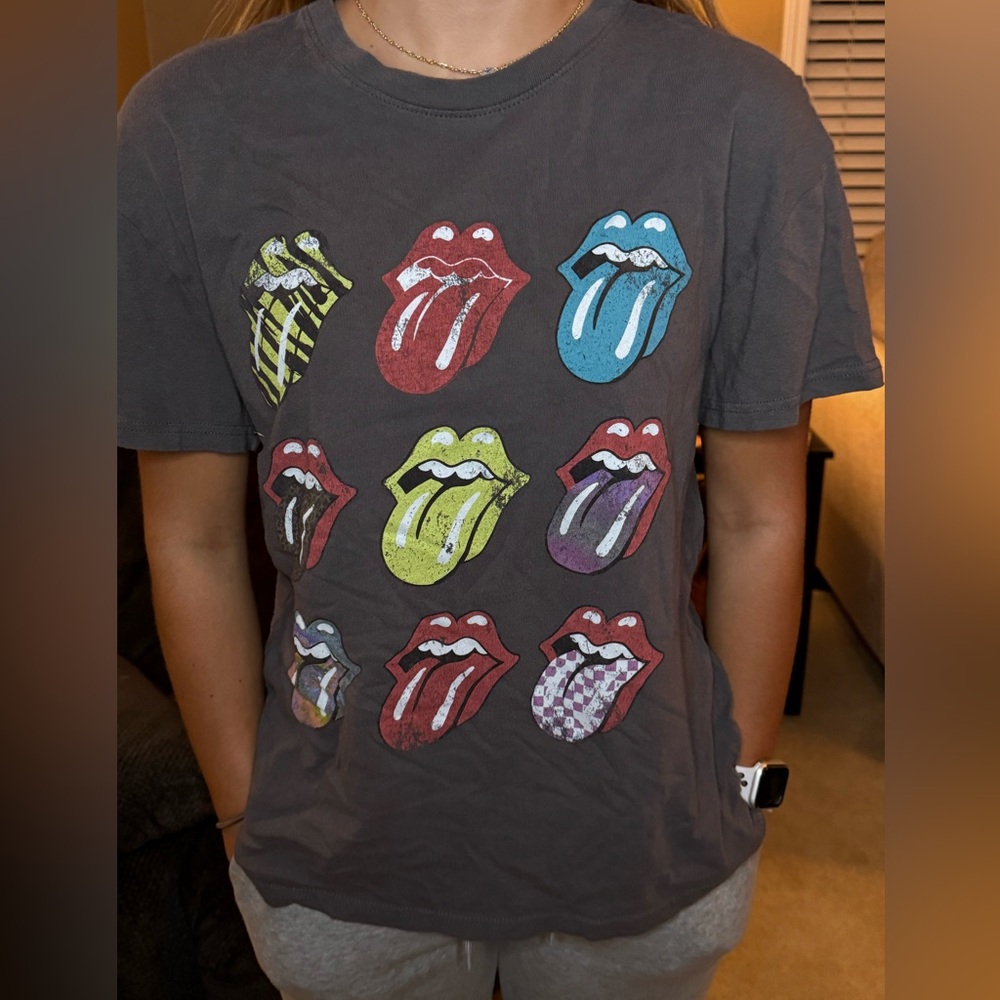 Cute Rolling Stones graphic tee size medium